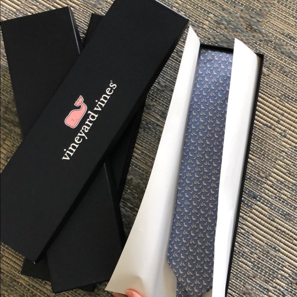 Vineyard vines tie